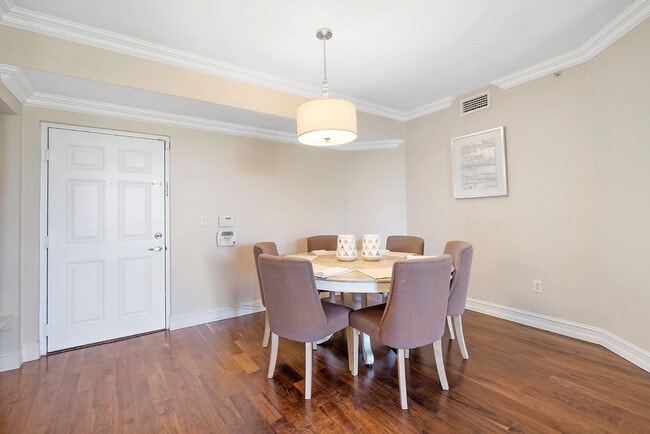 Building Photo - 11740 St Andrews Place