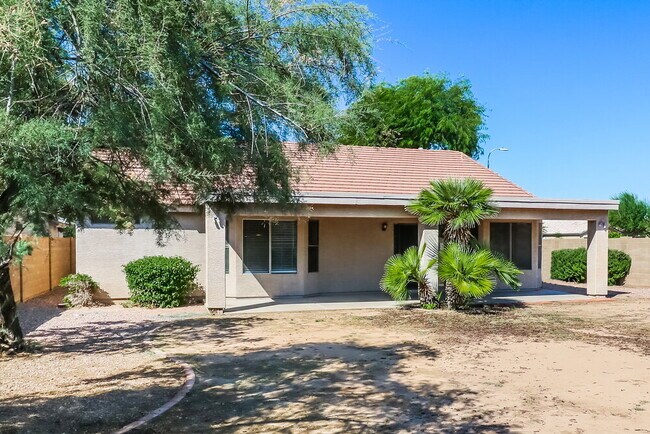Building Photo - 2201 S 82nd Ln