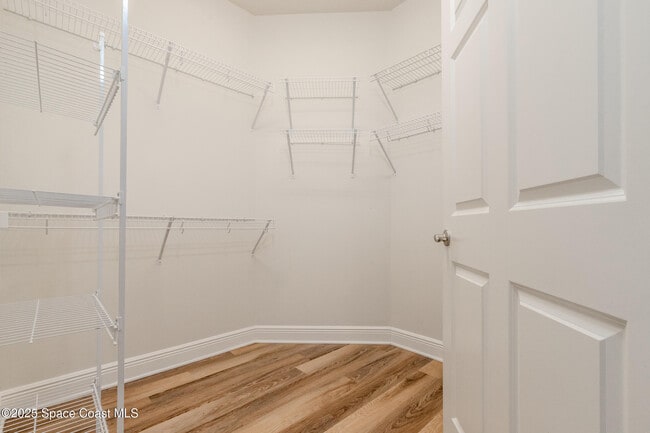 Building Photo - 7935 Wyndham Dr