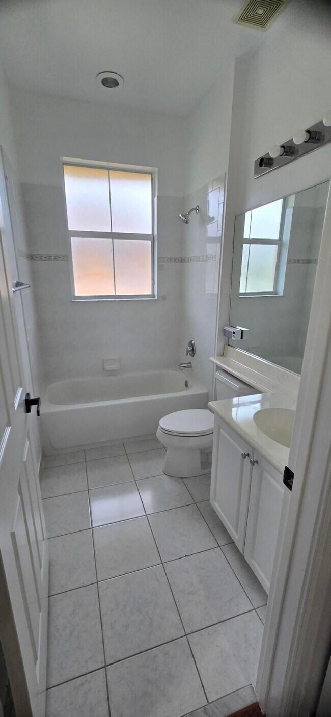 Building Photo - 3919 Passion Flower Rd