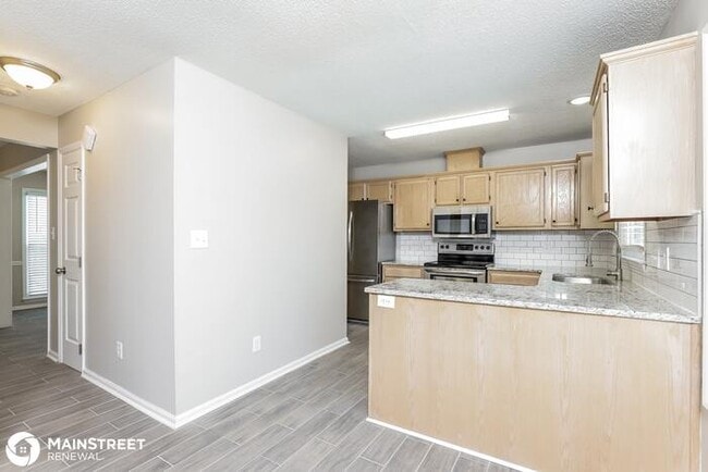 Building Photo - 4712 Bivens Dr