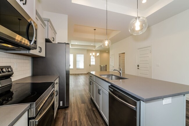 Building Photo - 16161 Fontana St