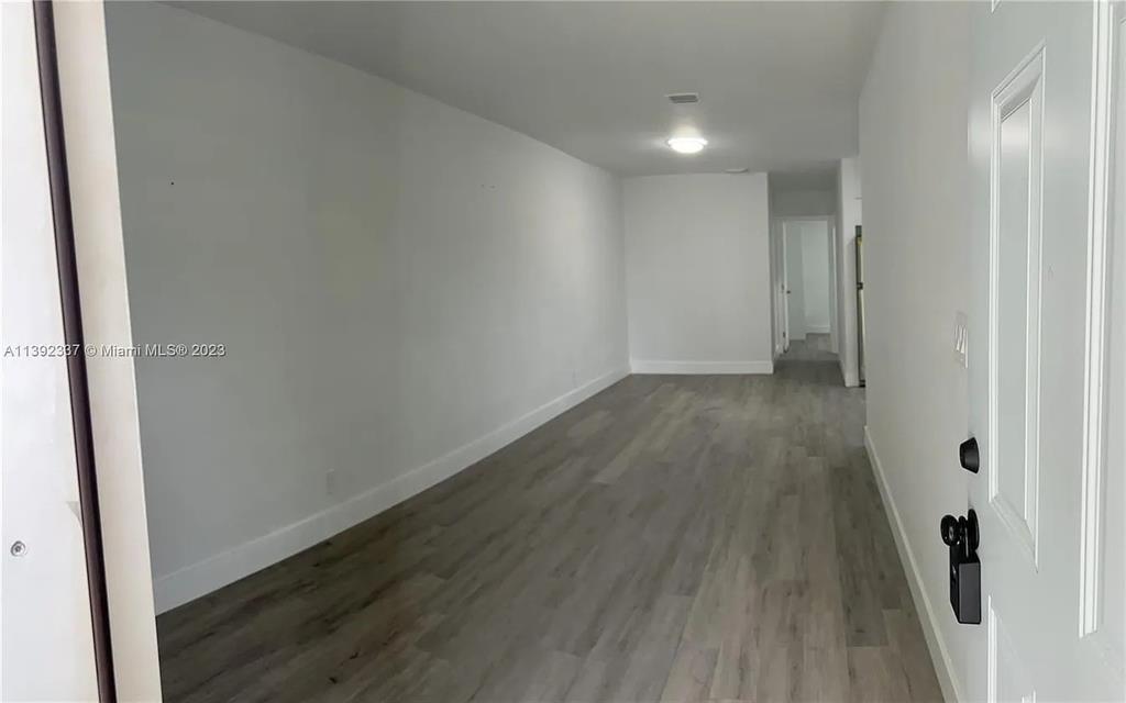 Building Photo - 1539 NW 8th Ave
