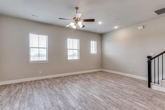 Building Photo - 4238 Shavano Dr