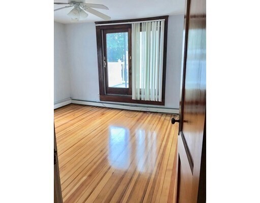 Building Photo - 210 Somerset Ave