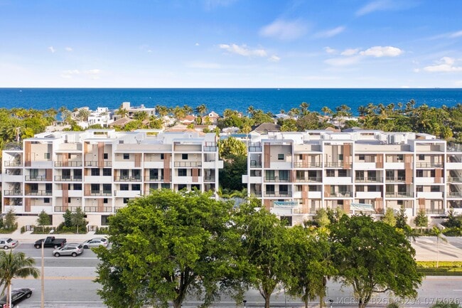 Building Photo - 3040 N Ocean Blvd