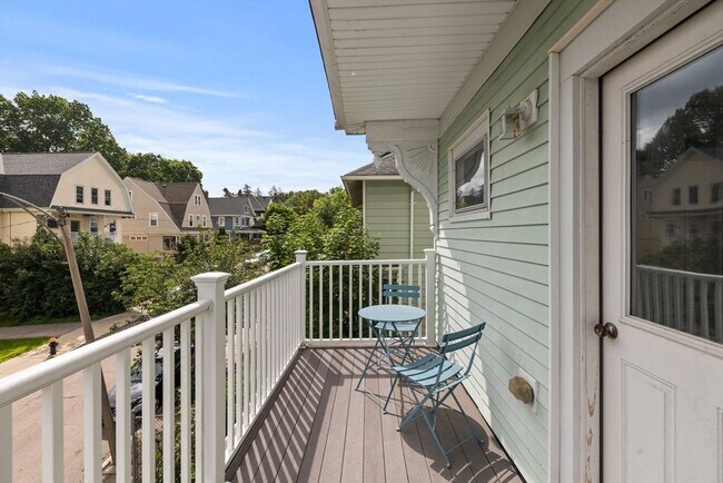 Building Photo - 53 Montvale St