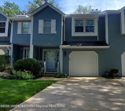 Building Photo - 53 Essex Dr