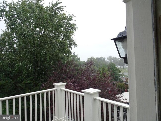 Building Photo - 222 Delaware St