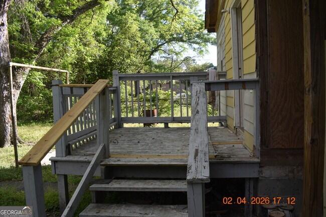 Building Photo - 1088 Radio Dr