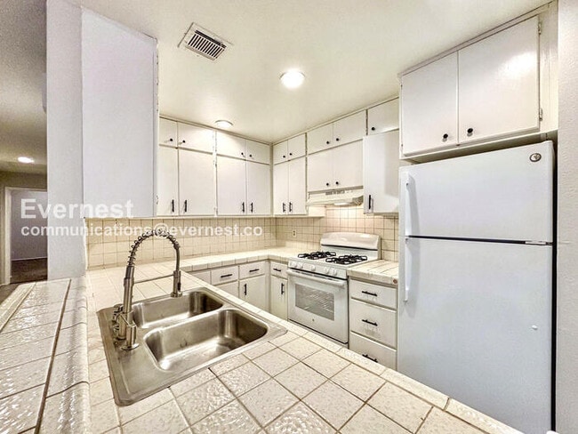 Building Photo - 33892 Sky Blue Water Trl