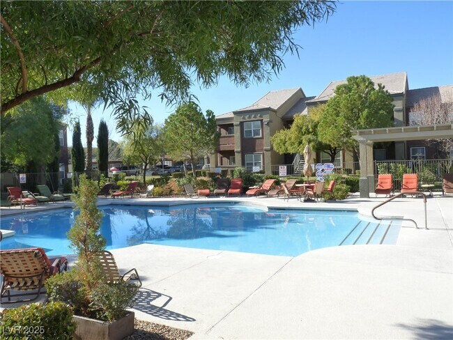 Building Photo - 7255 W Sunset Rd