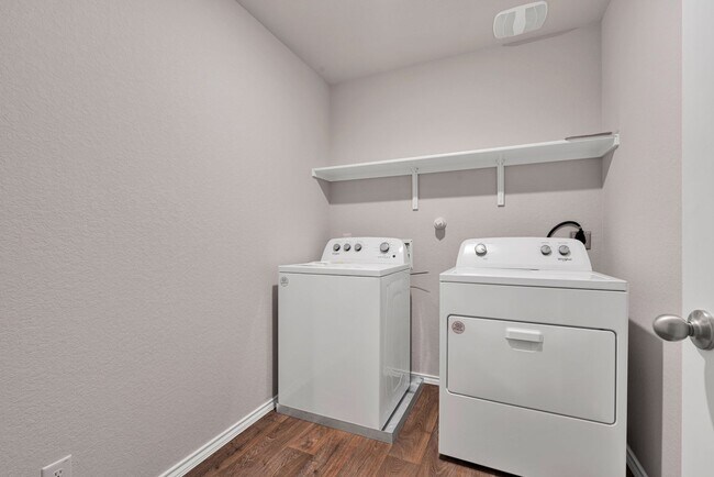Building Photo - 171 Little Owl