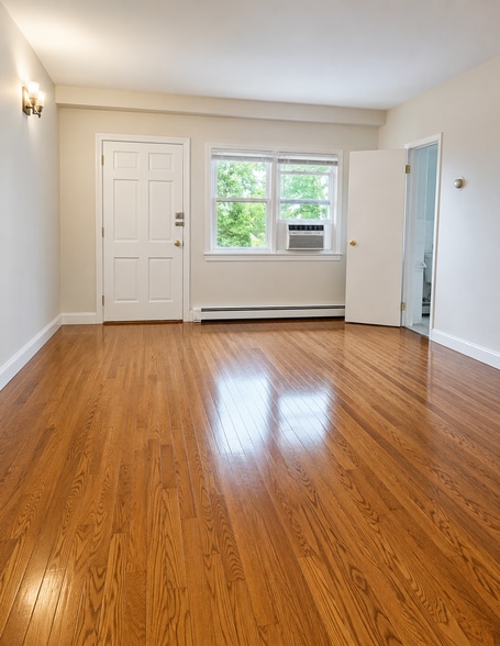 Living Room - 18 Fairfield Ave