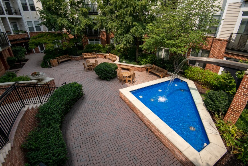 Building Photo - 1391 Pennsylvania Ave SE