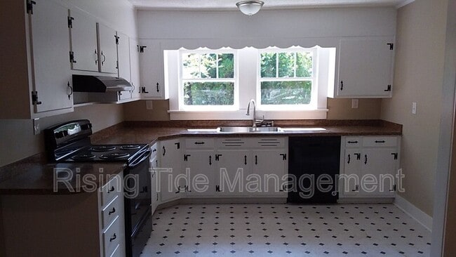 Building Photo - 123 Vines Ave