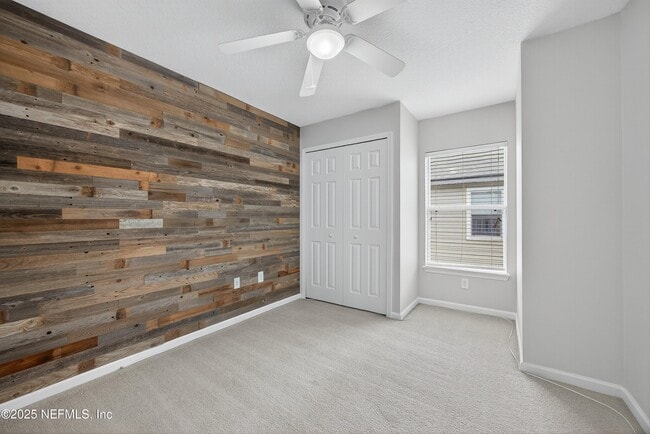 Building Photo - 7067 Deer Lodge Cir