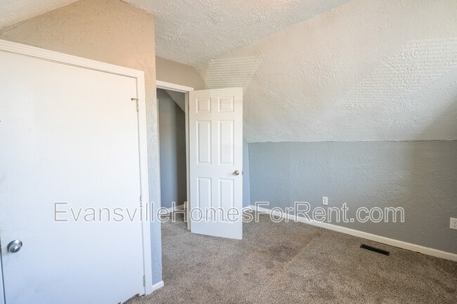 Building Photo - 1112 Bellemeade Ave