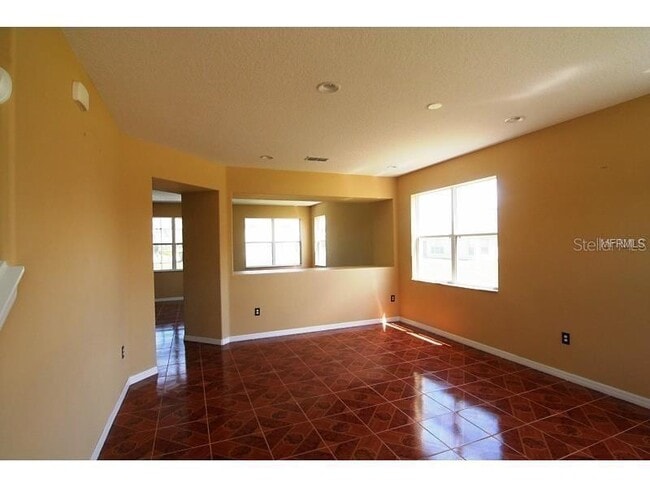 Building Photo - 603 Alfani St