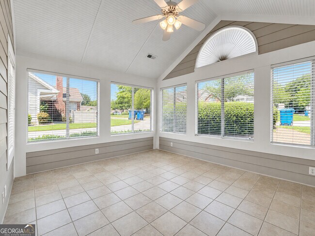 Building Photo - 3057 Orchard Ridge Cir