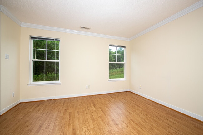 Building Photo - 1518 Woodland Ct