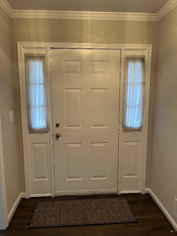 Building Photo - 301 Inglewood Dr