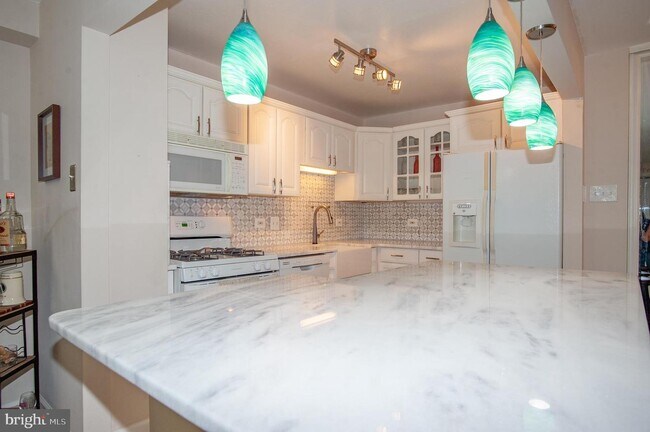 Building Photo - 4501 Arlington Blvd