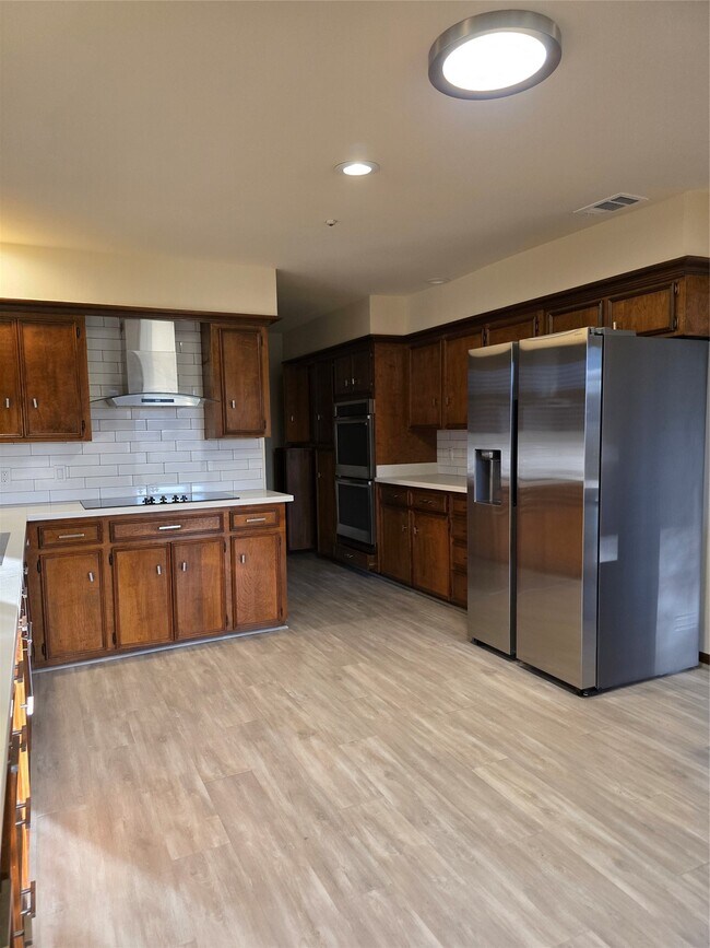 Building Photo - 406 Fox Briar Ln