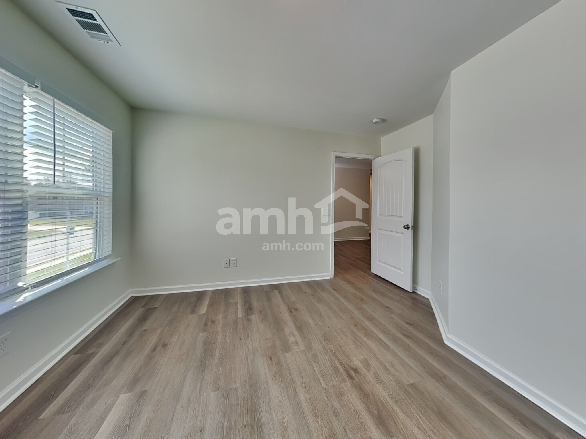 Building Photo - 227 Sterling Dr
