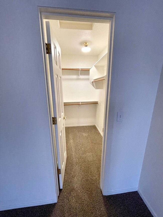 Building Photo - Cute 3 Bedroom Home in Center of Kingman! *CURRENTLY OCCUPIED, PLEASE DO NOT DISTURB THE TENANTS*