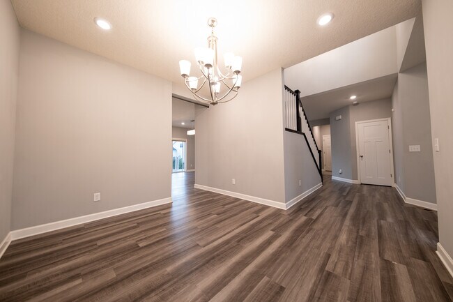 Building Photo - 4849 Stable View Dr