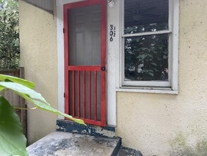 Building Photo - 306.5 E Jane St