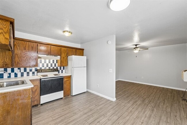 Building Photo - 1401 E St