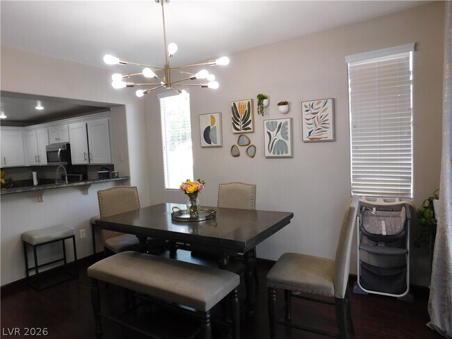 Building Photo - 3965 Palm Beach St