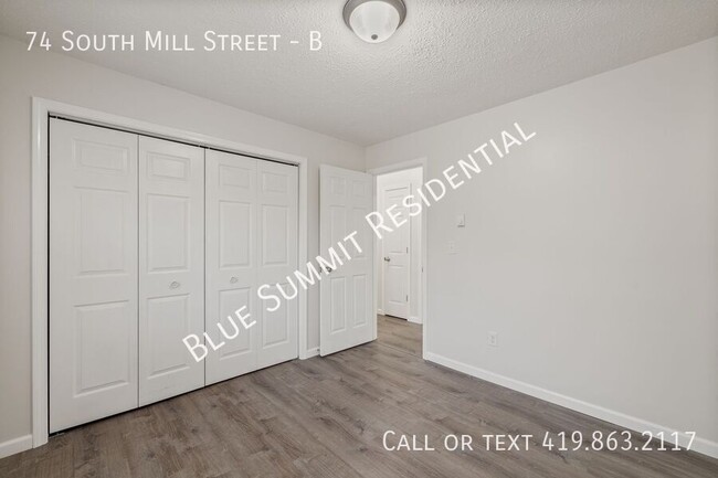 Building Photo - 2 bed, 1 bath, half double, single detache...