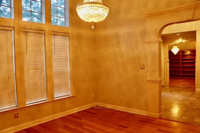 Building Photo - 3211 Cherry Forest Dr