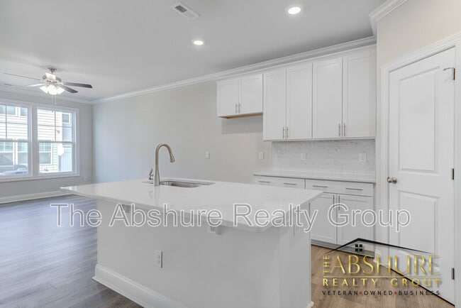 Building Photo - 507 Flat Ford Rd