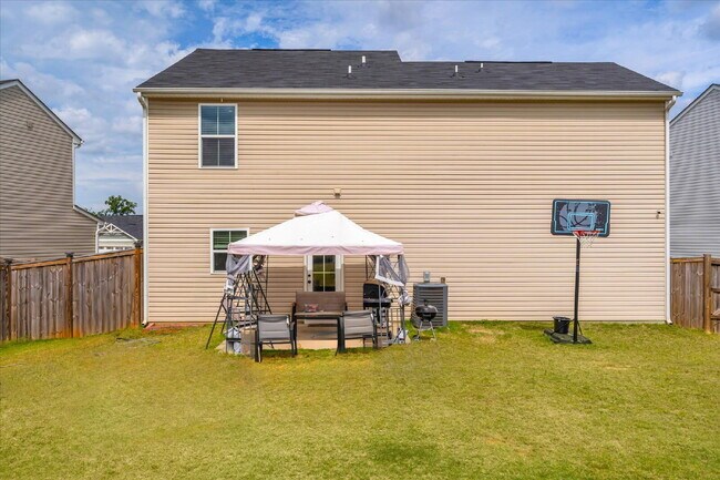 Building Photo - *Showings available starting after May 4th! / Beautiful 4BR / 2.5BA Home Offering Space, Comfort ...