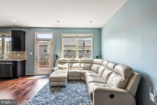 Building Photo - 23638 Sailfish Square