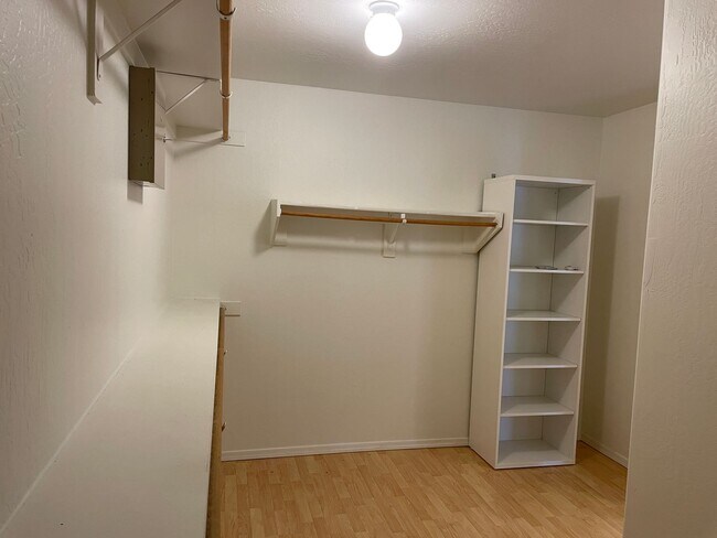 Building Photo - Prime Tempe Location!