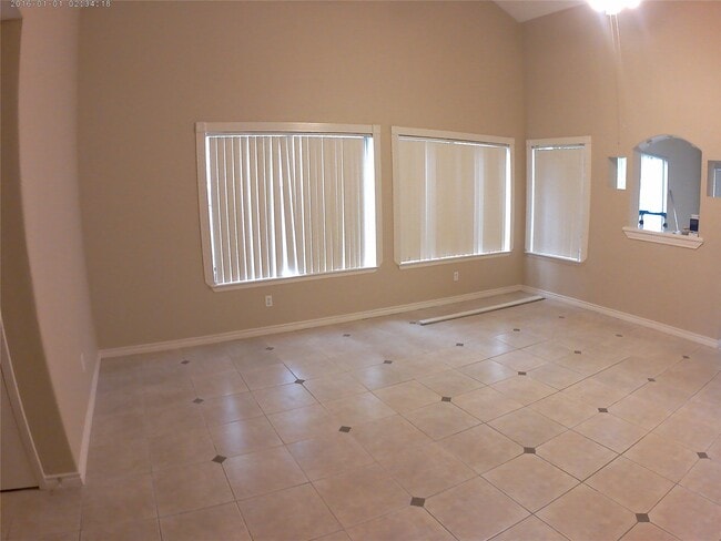 Building Photo - 12614 Day Hollow Ln