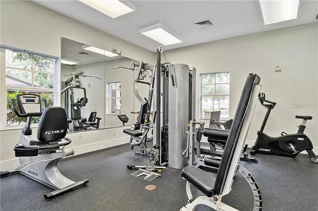Building Photo - 552 Argyll Dr