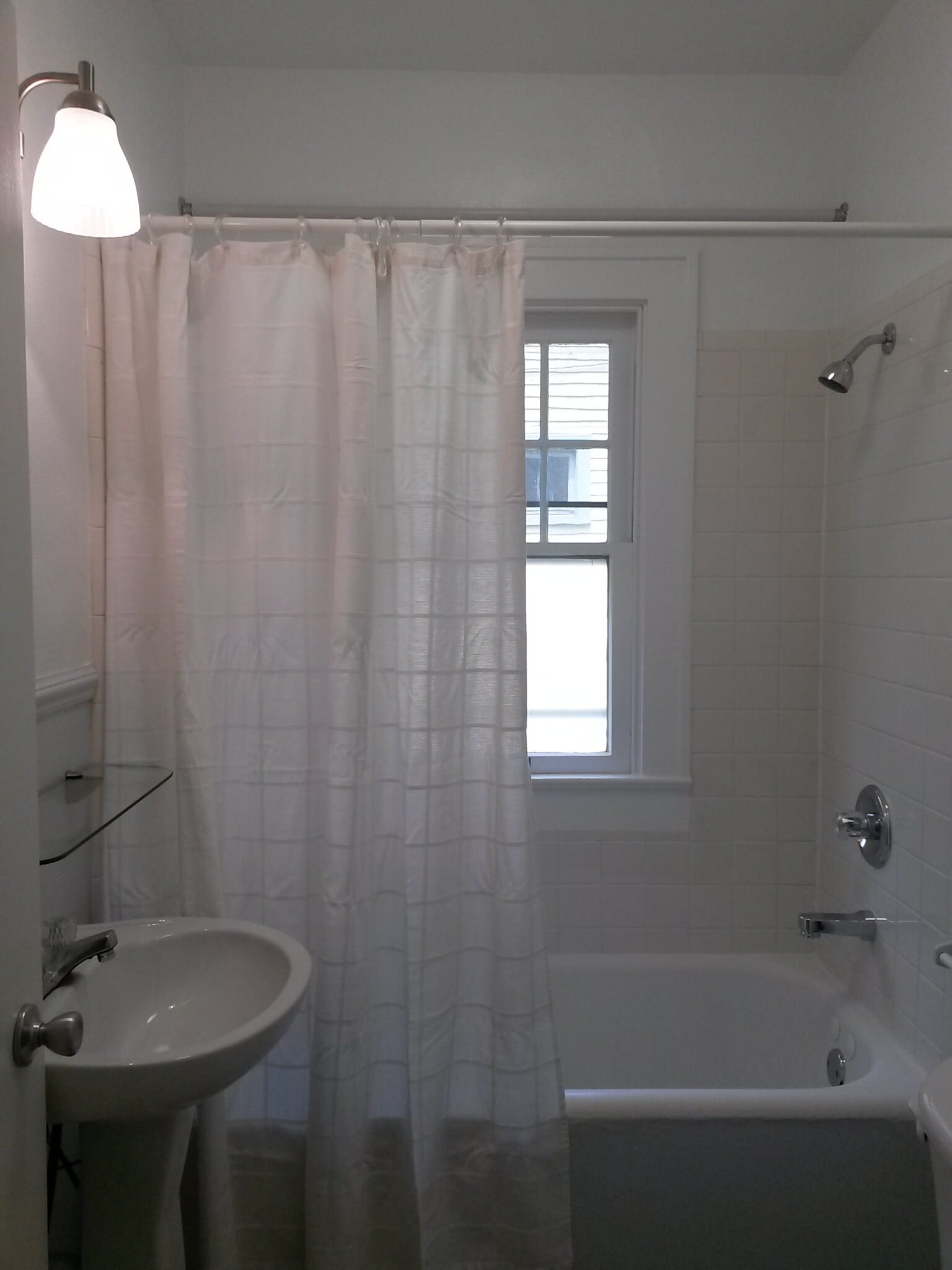 Bathroom - 6036 N College Ave