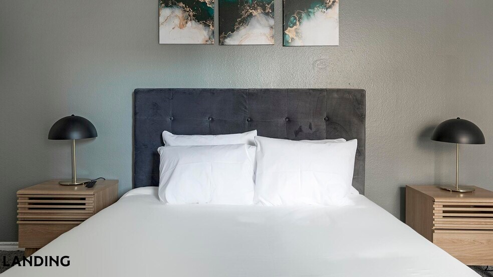 Building Photo - 1071 Clayton Ln