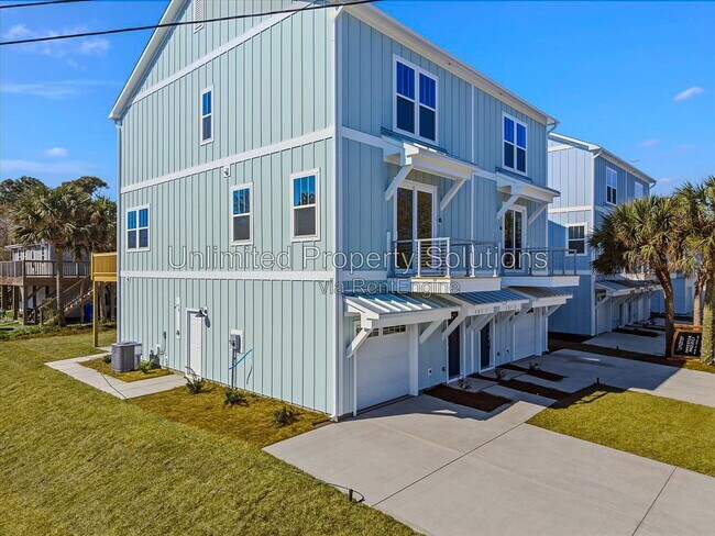 Building Photo - 501 Greenville Ave