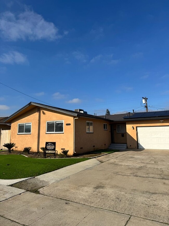 Building Photo - 1836 W Michigan Ave