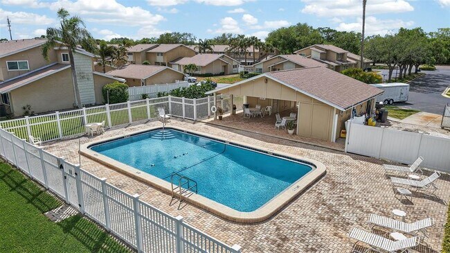 Building Photo - 6660 Cape Hatteras Way NE