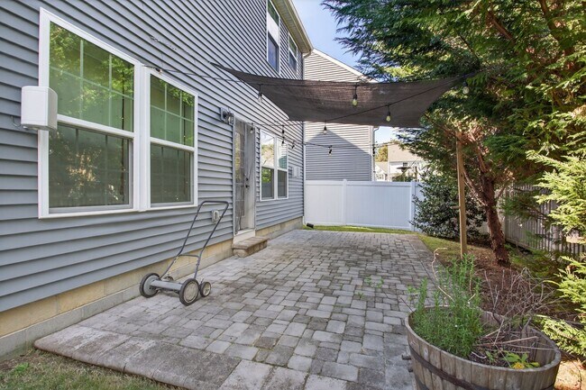 Building Photo - Beautiful 3-Bedroom Home in Virginia Beach...