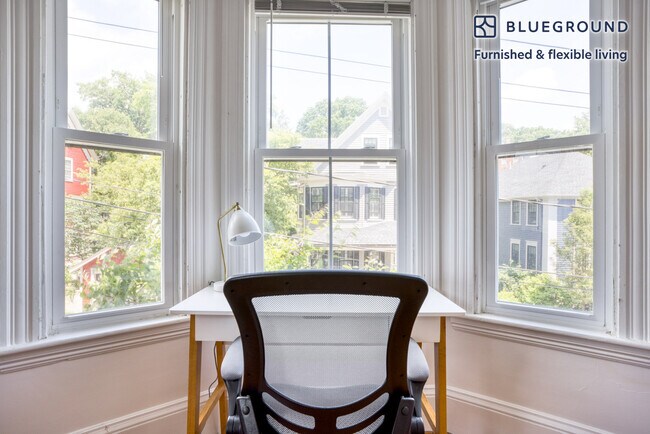 Building Photo - 32 Healey St