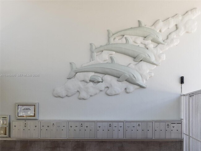 Building Photo - 1925 Washington Ave